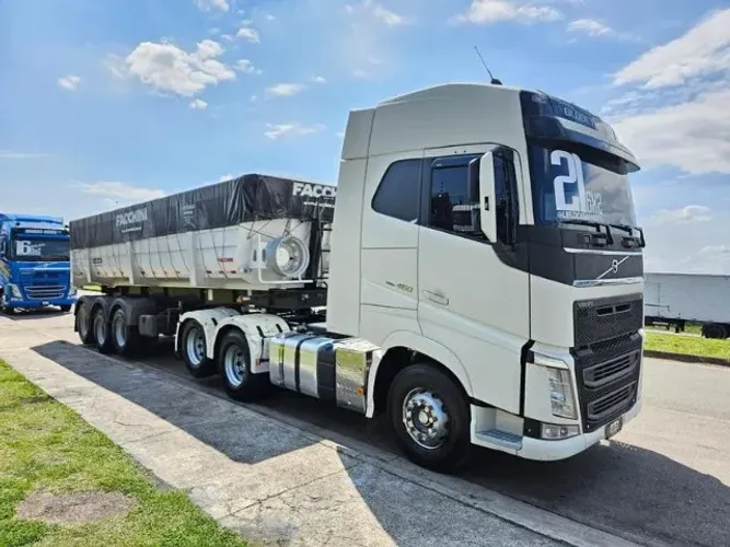 Fh 460 6x2 Globetrotter Ano 21 (repasse) + basculante Facchini 30m³ 0km ano 2025 sem pneu