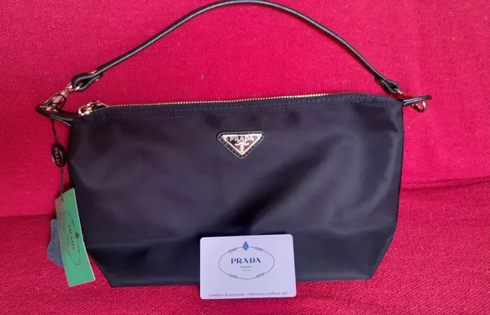 Bolsa Prada Original - Elegância e Sofisticação