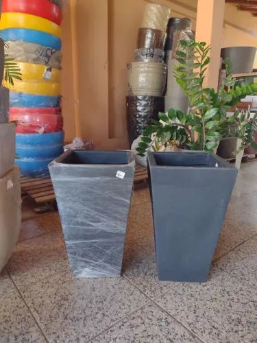 Vaso de polietileno para plantas