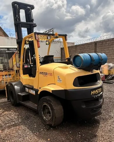 EMPILHADEIRA HYSTER MODELO : H155FT TORRE : TRIPLEX ESPECIAL DE 8,6 MTRS COM DESLOCADOR