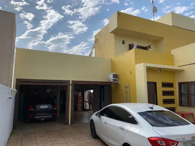 Vendo casa próximo ao mar com piscina