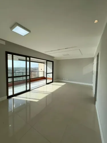 ALUGO | 3/4 com varanda na Paralela | Brisas