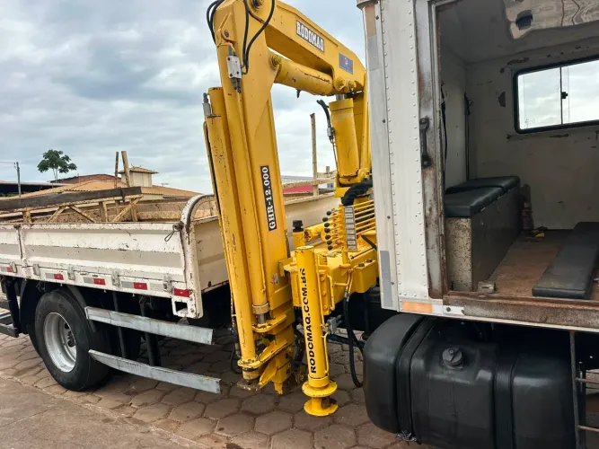 Munk modelo 12000, casinha, e carroceria de ferro a venda 