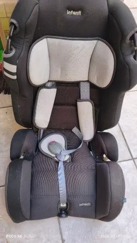 Cadeirinha de carro infantil