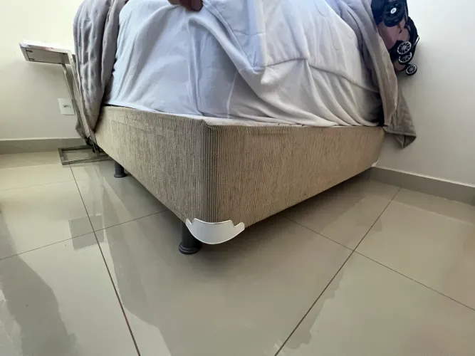 Base de cama box de casal (sem colchão)