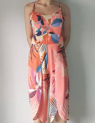 Macacão Coral com Estampas *USADO*
