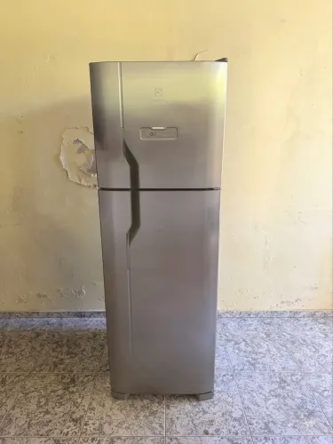 Geladeira Electrolux Frost Free Inox 371L DFX41 - funcionando perfeitamente!