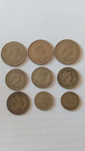 Kit 9 Moedas Antigas 3 de 400réis,3 de 200réis, 2 de 100réis e 1 de 2000réis