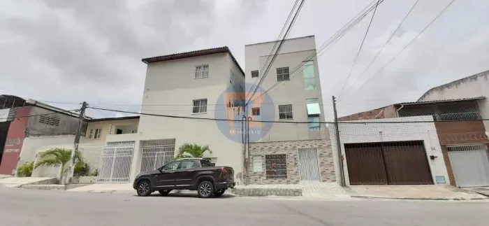 Locação de Apartamentos / Padrão na cidade de Fortaleza