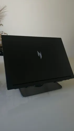 Acer Nitro V16s AI (NOVO!)