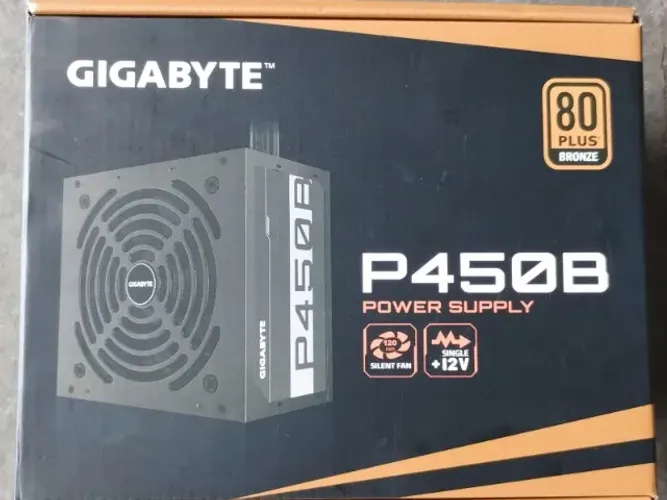 Fonte gamer Gigabite 450w 80 plus bronze