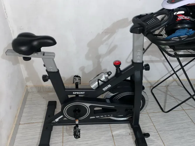 Bicicleta Ergométrica Spinning Mecanica Roda Inércia 13kg Sprint Odin Fit