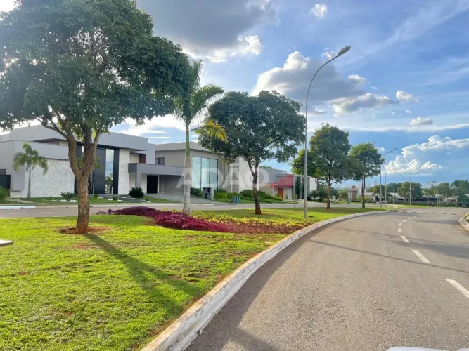 Lote à venda no Portal do Sol Green  450 m²  contra esquina  nascente  condomínio fechado 