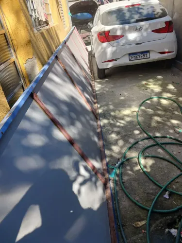 Vendo painel acm 10x1.20 painel usado porém novo e gaiola para gas de cozinha
