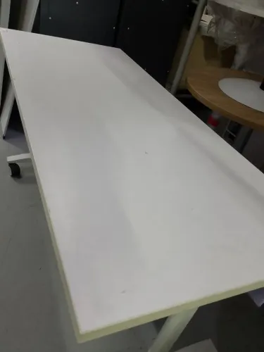 Mesa Dobrável Pe de ferro Branco Para Escritório
