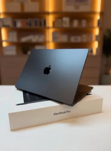 MACBOOK PRO M5 16/512 14.2 POLEGADAS NOVO S/CAIXA SEM ATIVAÇÃO COM 1 ANO DE GARANTIA