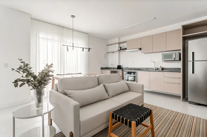 Apartamento em Condomínio Clube ao Lado da Praia dos Ingleses