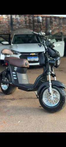 Motoneta Harley 32km/h Mai/26 1.400km Único Dono Alarme Som Carregador Original R$9.998,99