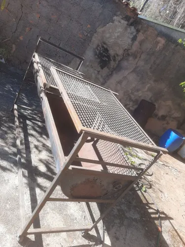 Vendo churrasqueira