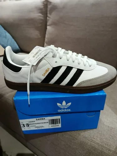 Tênis Adidas Samba. Novo . Tamanho 38 . Branco preto bege