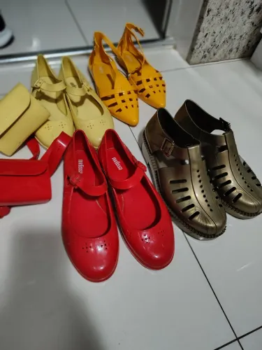 Kit 4 Melissa - 200 reais