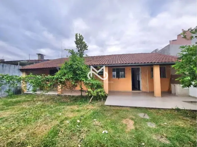 Casa para locação mensal a 100m da praia no Jardim Indaiá