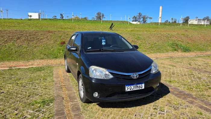 Toyota Etios XLS Sedan 1.5 Flex 16V 4P Mec. 2014