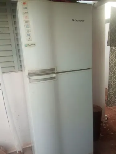 Vendo geladeira continental 350,00