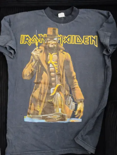 Camiseta Iron Maiden - Stranger in a Strange Land Vintage 1992 New Rock Heavy Metal Bruce 