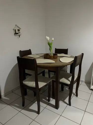 Mesa madeira maciça 