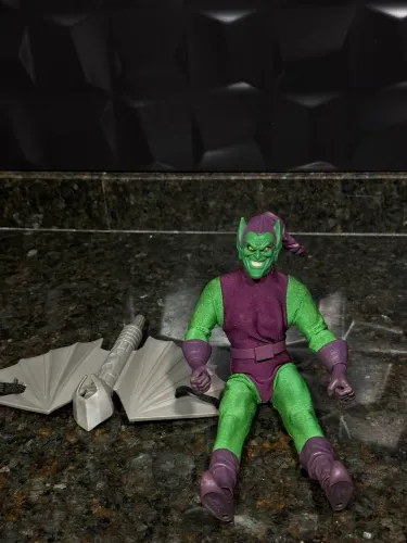 Duende Verde (Green Goblin) - Toy Biz Signature Series com Planador
