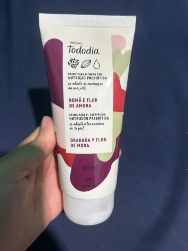 Creme Para O Corpo Natura Tododia Romã E Flor De Amora 200ml