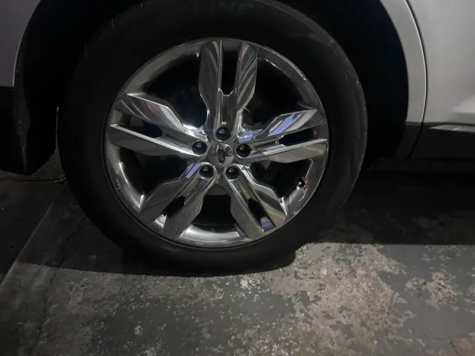 Ford Edge SEL 3.5 V6 24V AWD Aut. 2012