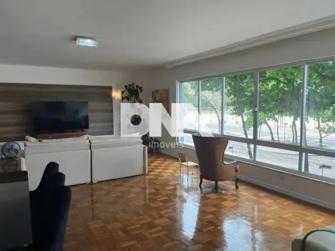 Apartamento - Padrão / Residencial / Copacabana