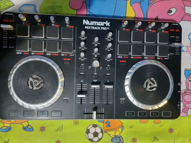 Controladora Numark Mix pro 2 