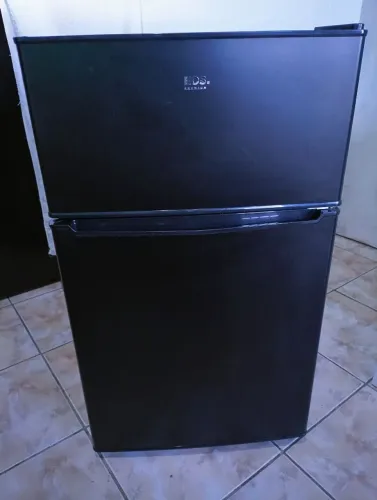 PREÇO BAIXO P/ VENDER LOGO: Frigobar Duplex EOS 88L (Preto) - Estado de Novo + Nota Fiscal