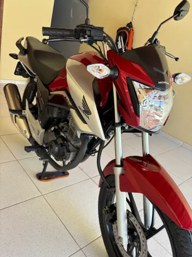Titan 160 ano 24/24 com apenas 6mil km rodados,uma raridade!!!