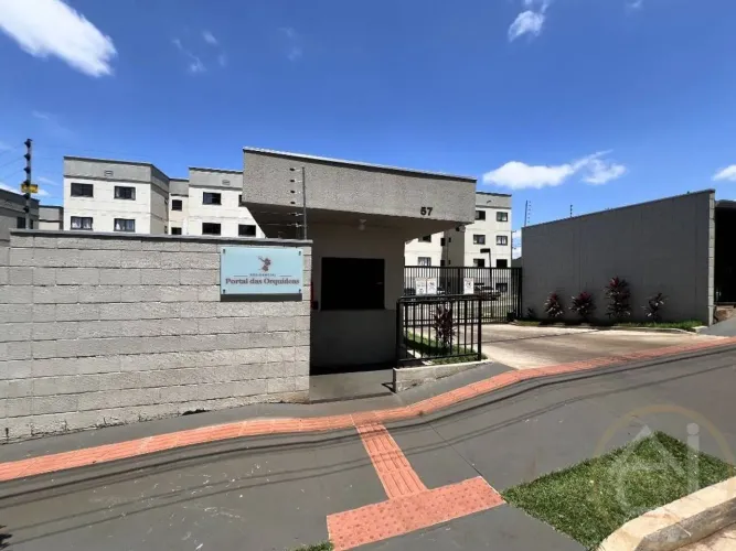Apartamento com 2 dormitórios para alugar, 43 m² por R$ 1.190/mês - Conjunto Semiramis Bar