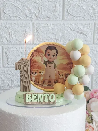 Vela personalizada em biscuit