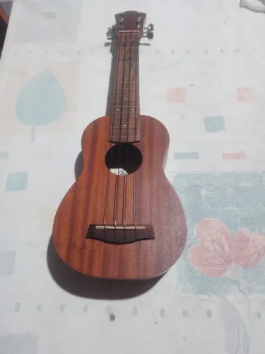 Ukulele Ibanez Uks10 pouco tocado