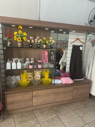 Estande com gavetões