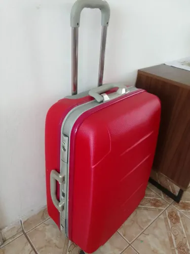 Vdndo uma mala