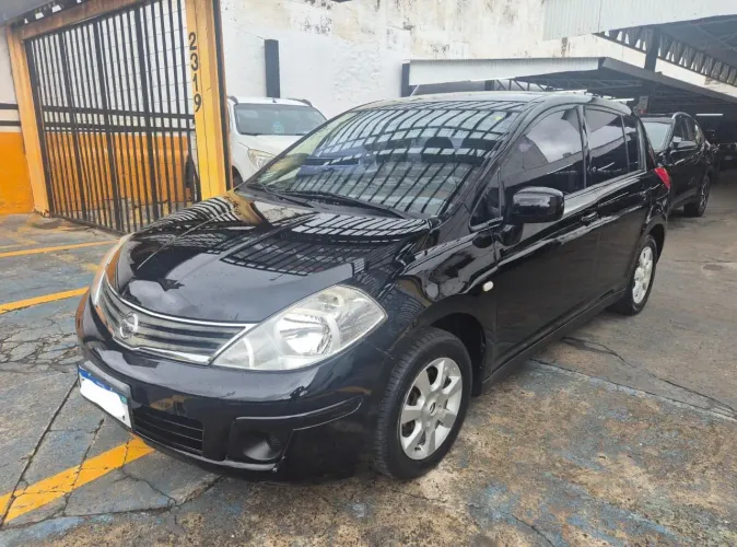 Nissan Tiida S 1.8/1.8 Flex 16V Mec. 2011