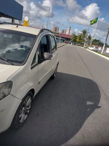 Fiat Idea Essence 1.6 Flex 16V 5P 2016