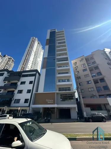 Apartamento a novo 03 suítes + Demi suíte, 02 vagas, CENTRO em Chapeco - SC
