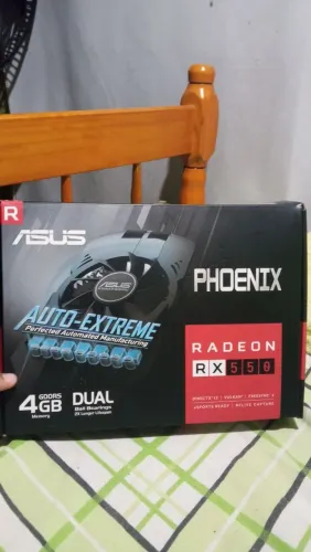 Vendo placa de vídeo RX 550 AZUS Na caixa semi nova