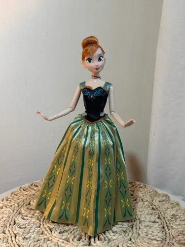 Boneca princesa Anna Frozen