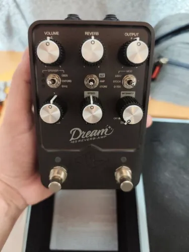 Pedal Dream '65 Reverb - UAFX - Fender Deluxe