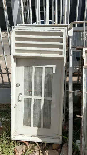 Janelas 1.30 altura 59 largura