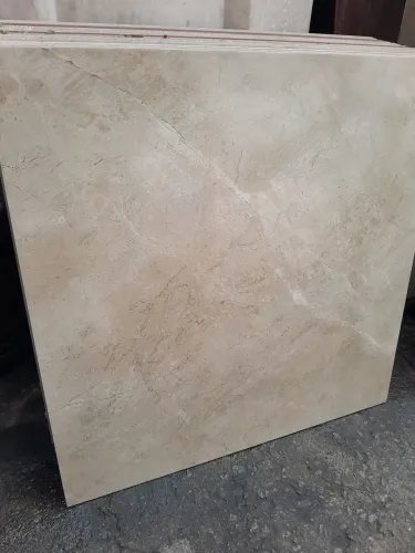 22 Placas de Piso de 5,99x5,99 mm+ 5 Placas de Piso 577x577mm Marca Lume Retificados